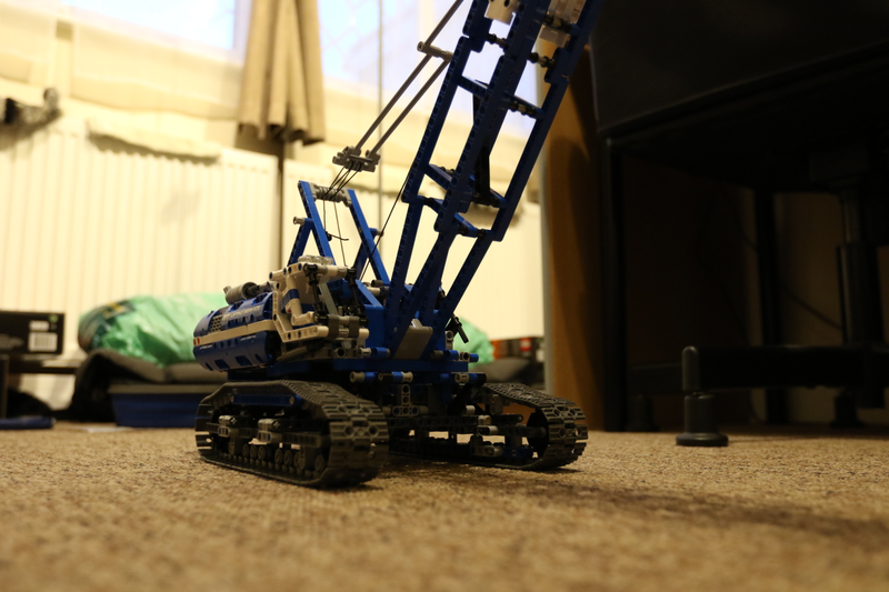 Illustration for article titled Lego Technic Crawler Crane: The Oppo Review